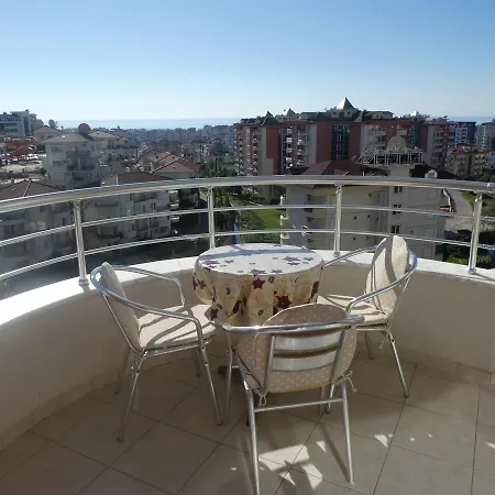 2+1 Deniz Manzarali Havuzlu Appartamento Alanya